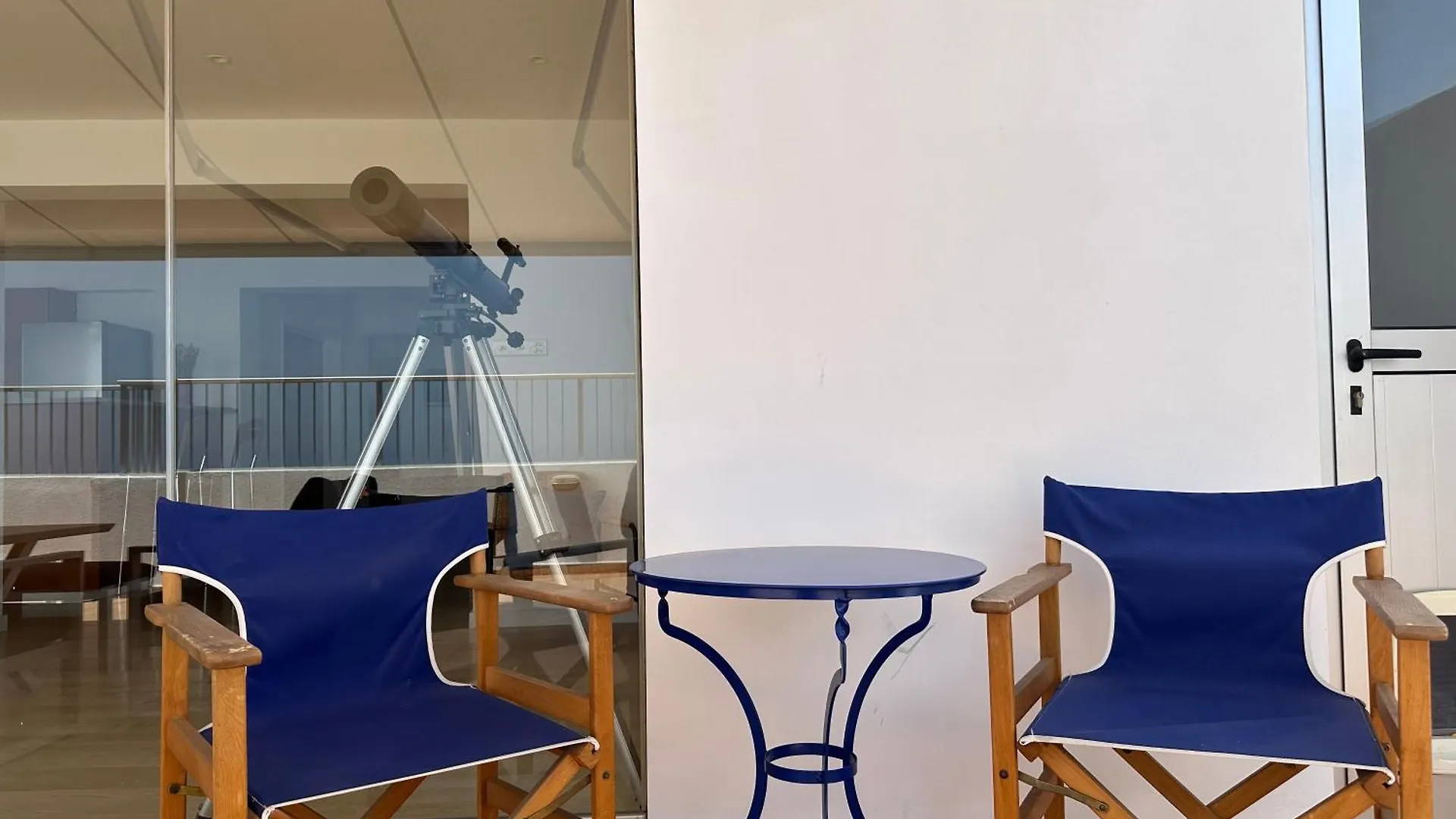 Blue Penthouse Mackenzie Apartment Larnaca